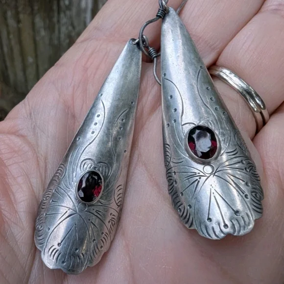 Vintage Native American Handcrafted Sterling Silver Garnet Earrings 3" - Picture 3 of 10